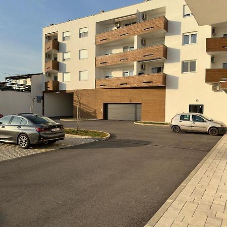 City Rent 1 Osijek Bagian luar foto